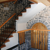 PATIO DE CASA Y ENTRADA DEL APARTAMENTO